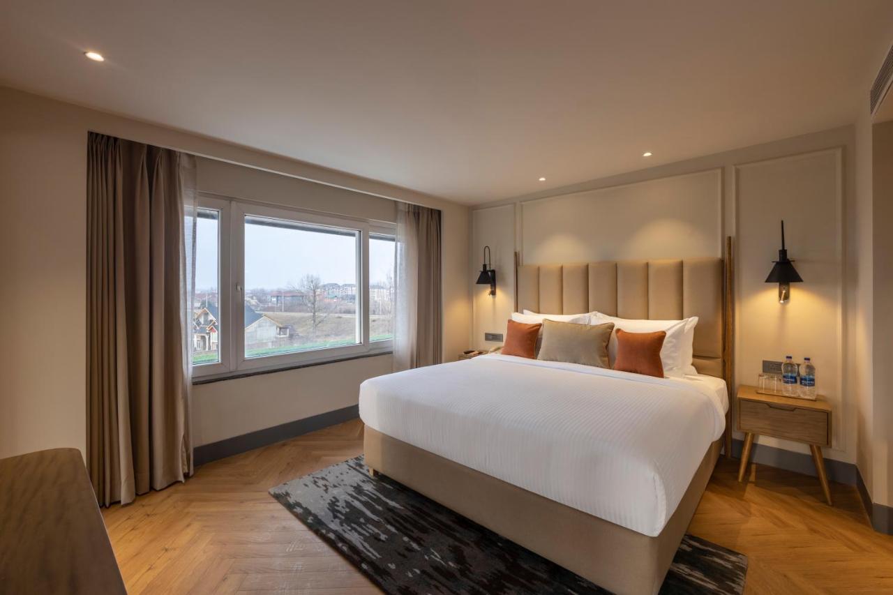 Sarovar Portico Srinagar Екстер'єр фото