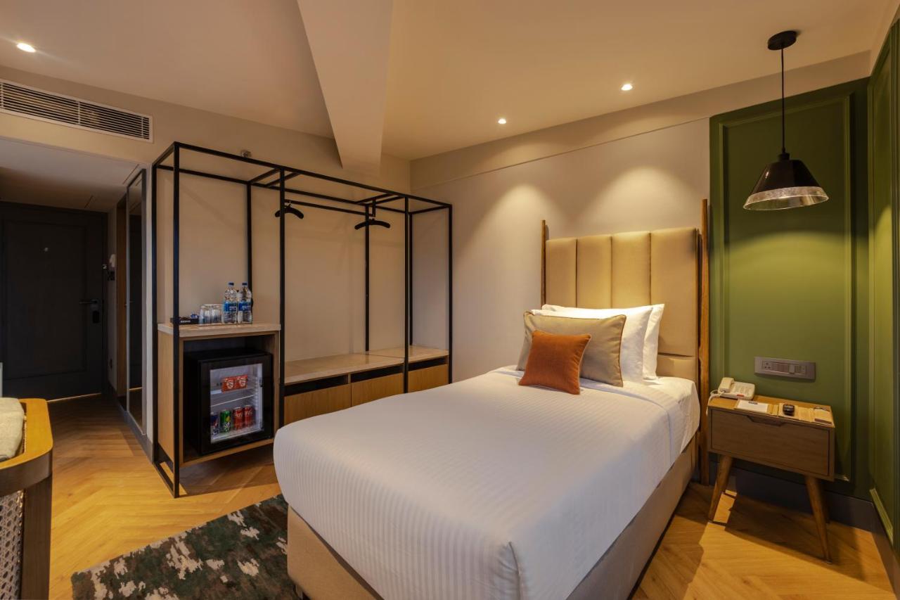 Sarovar Portico Srinagar Екстер'єр фото
